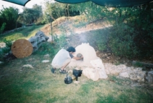  מבעירים את תנור האדמה, לקראת הבישול